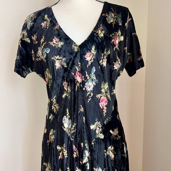 Nostalgia Vintage 1990s Black Floral Velvet Maxi Dress Boho Cottage Core - Picture 3 of 7